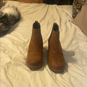 Sorel Women's Brown Chelsea Ankle Boots